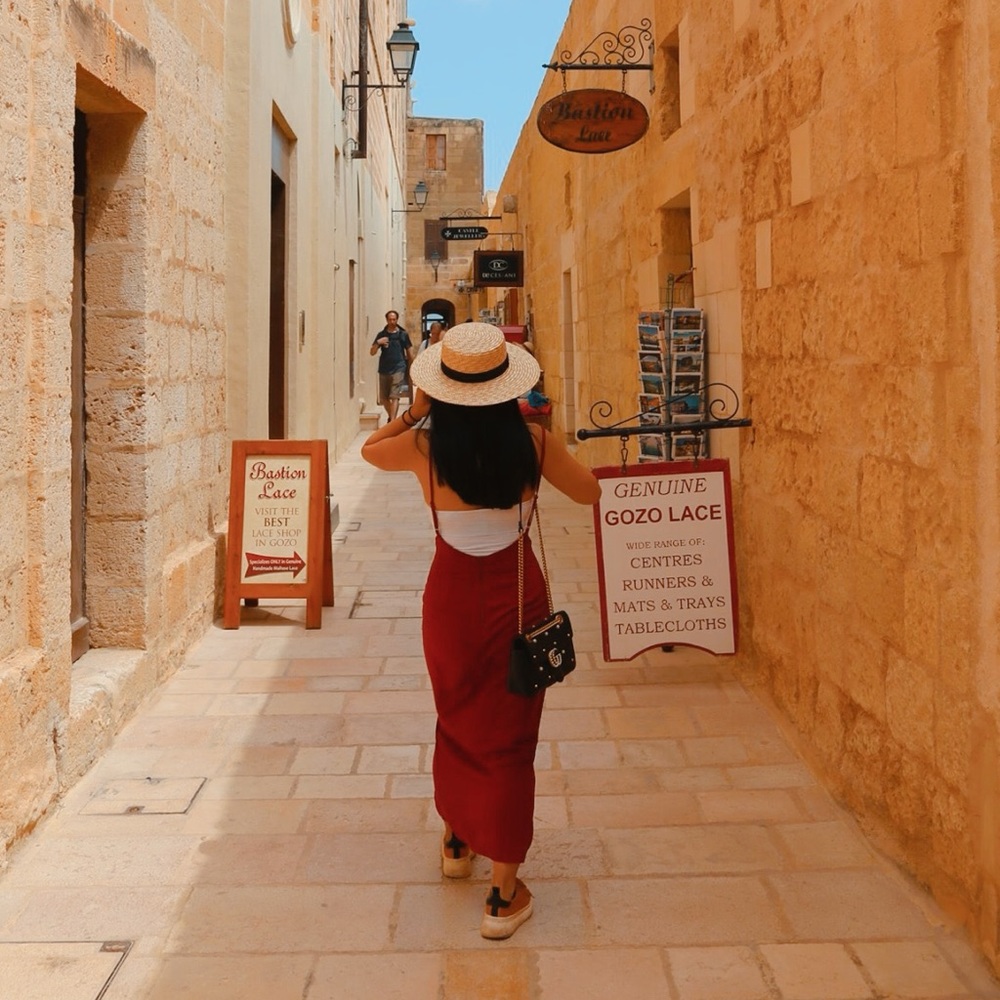 Meet your Posher, Jing